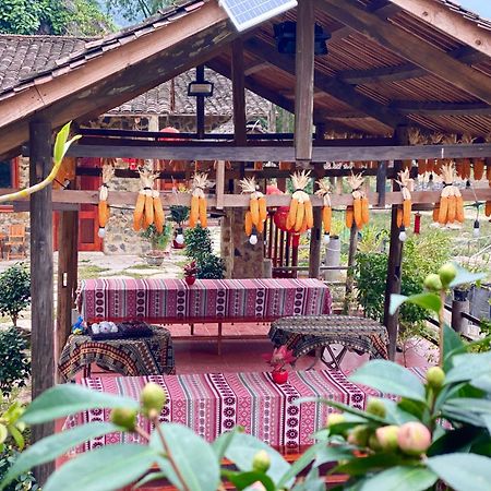 Lan Rung Homestay Lung Nieo Exteriör bild