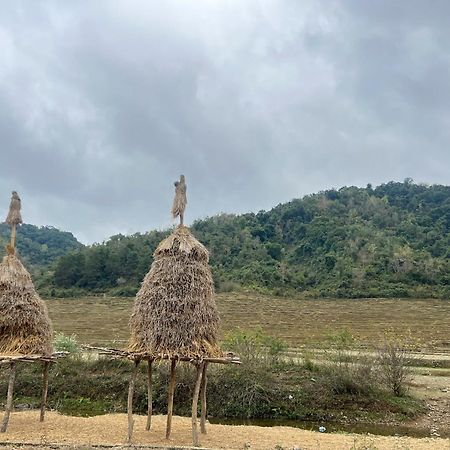 Lan Rung Homestay Lung Nieo Exteriör bild