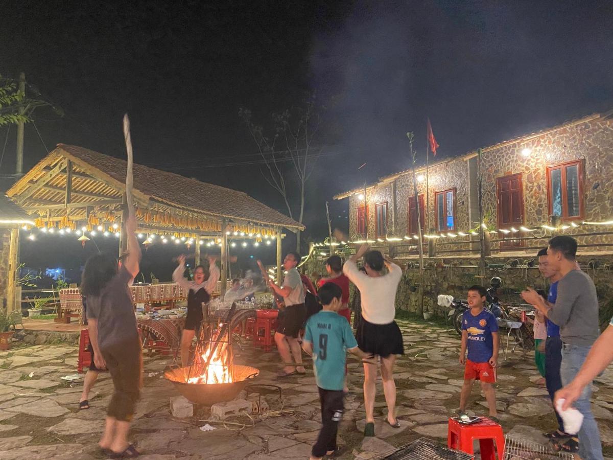 Lan Rung Homestay Lung Nieo Exteriör bild