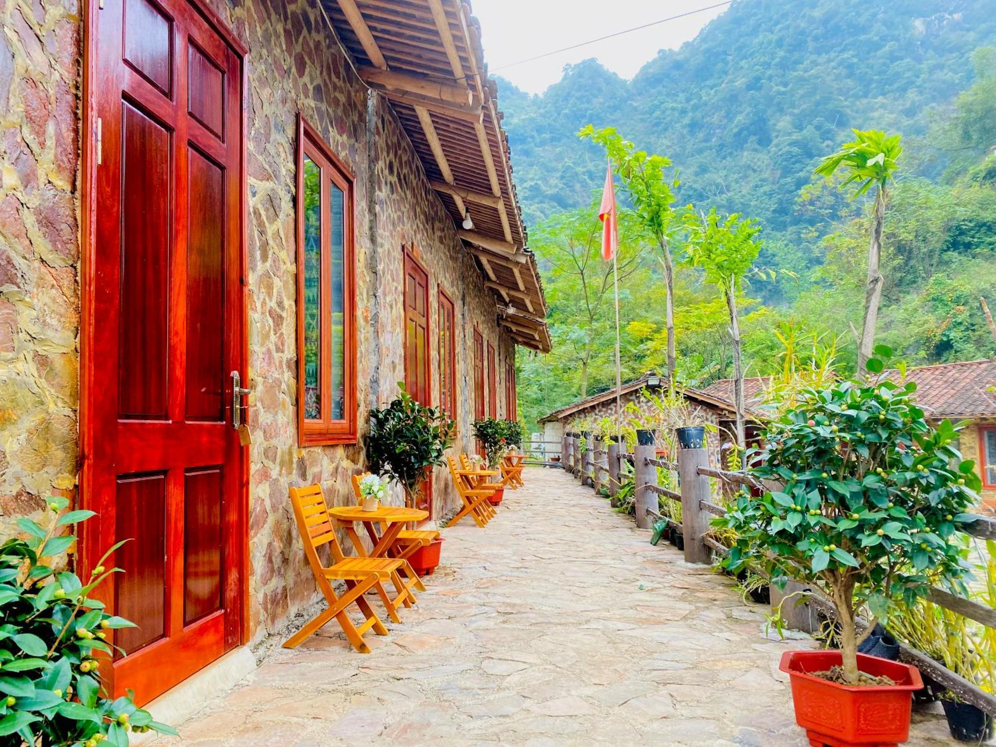 Lan Rung Homestay Lung Nieo Exteriör bild