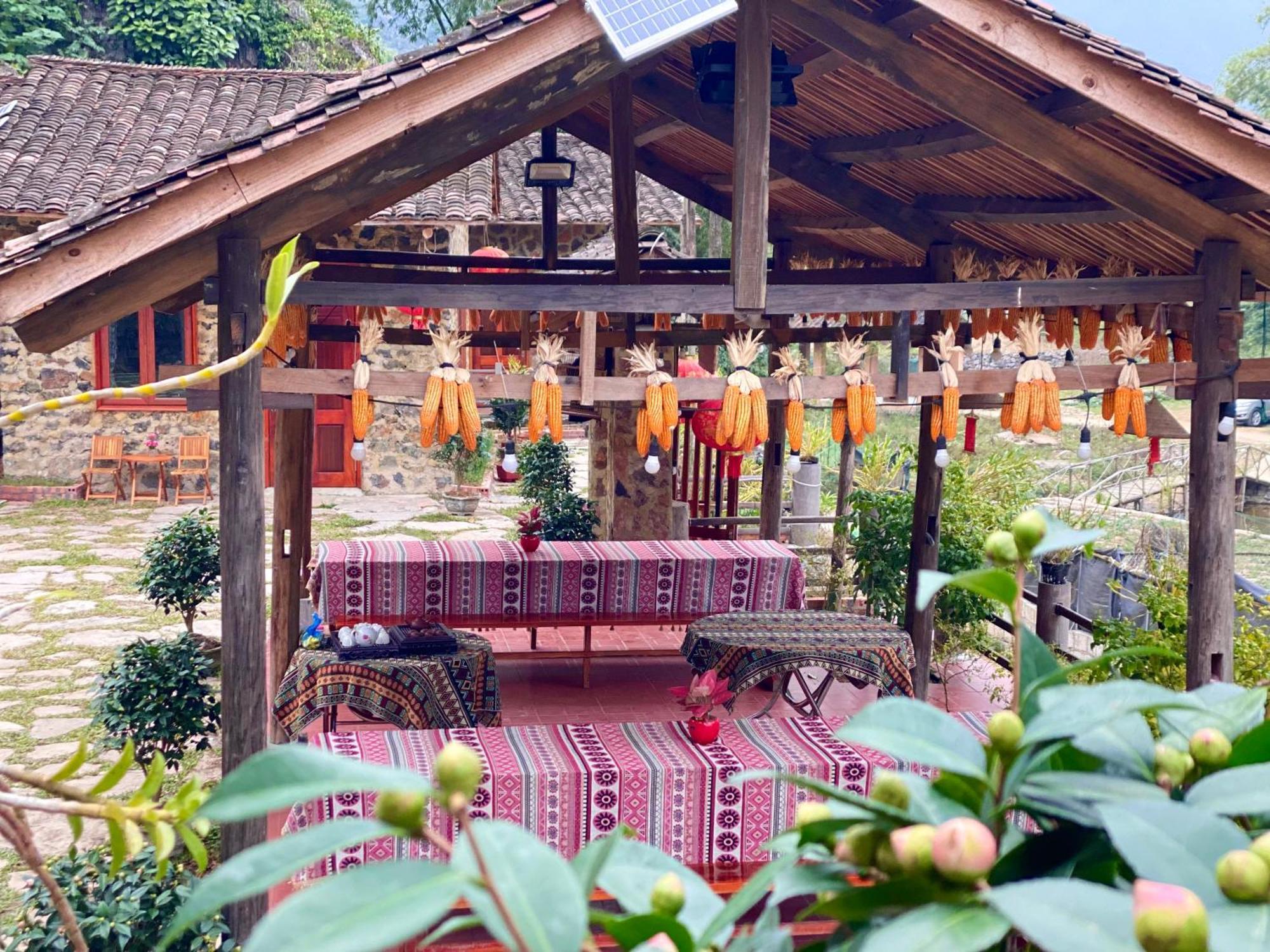 Lan Rung Homestay Lung Nieo Exteriör bild
