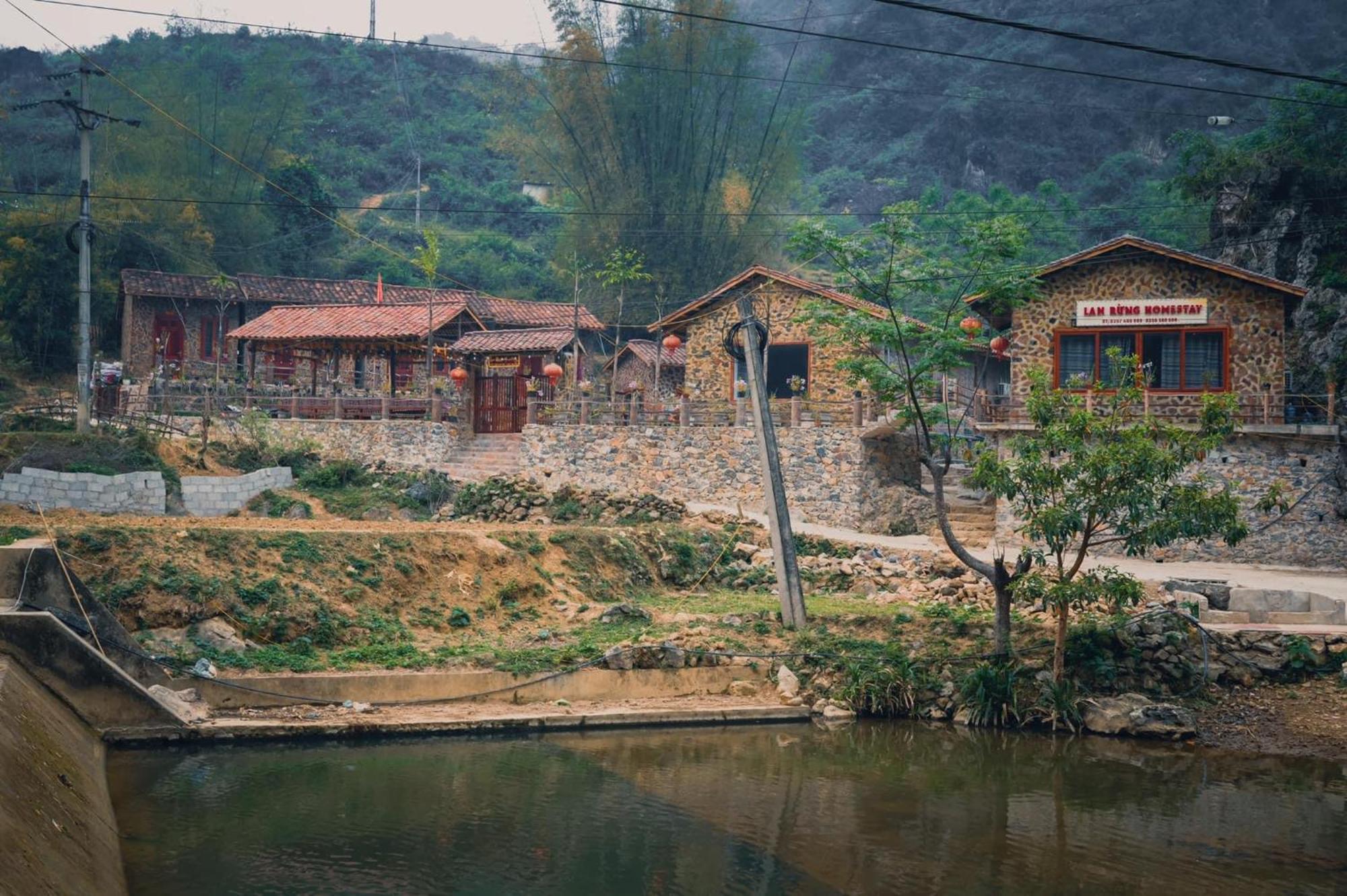 Lan Rung Homestay Lung Nieo Exteriör bild