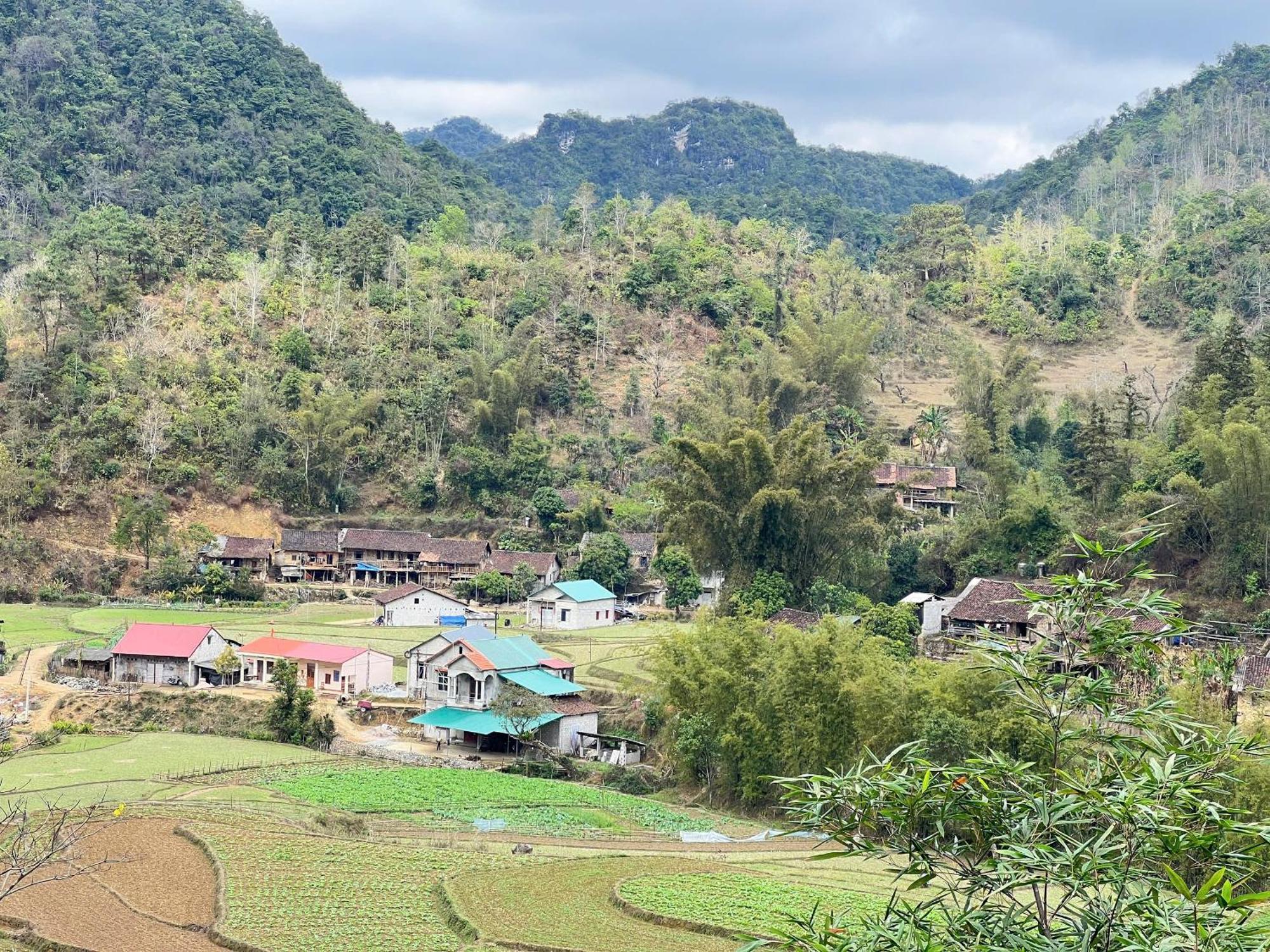 Lan Rung Homestay Lung Nieo Exteriör bild